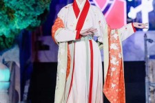 遂宁汉服模特是哪种兼职的吗(网上雇用古拆汉服模特可信吗)