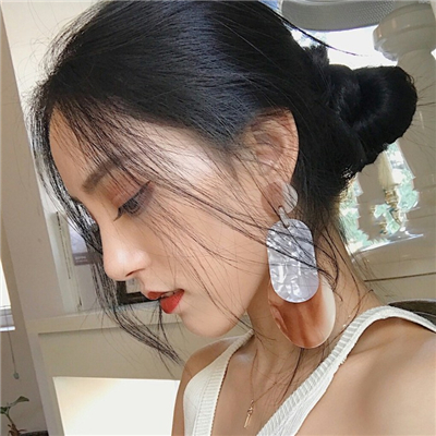 遂宁伴游女生张悦然的资料