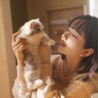 遂宁伴游女生邓珊珊的资料