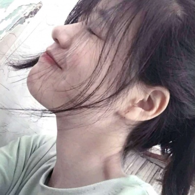 遂宁伴游女生烟雨蒙蒙的资料