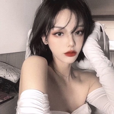 遂宁伴游女生李幻极的资料