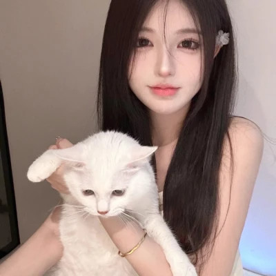 遂宁伴游女生陈露晞的资料