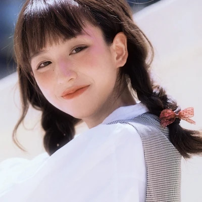 遂宁伴游女生郑晓晴的资料