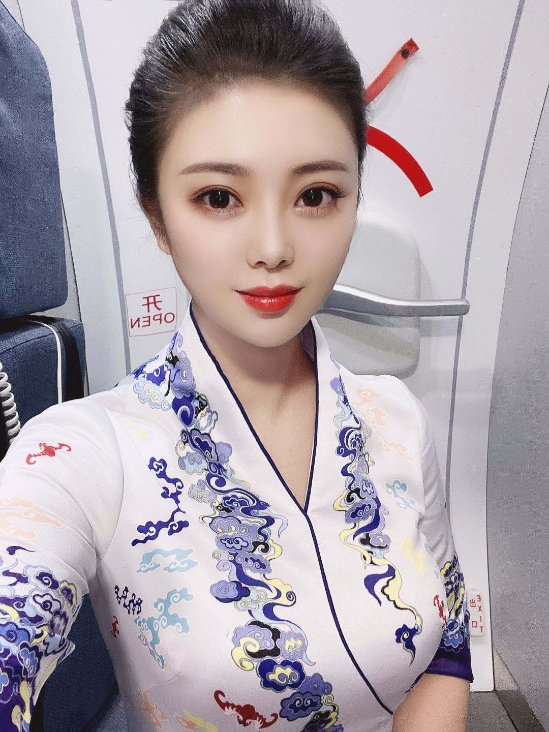 全国高端外围兼职伴游(高端伴游外围圈月薪百万)